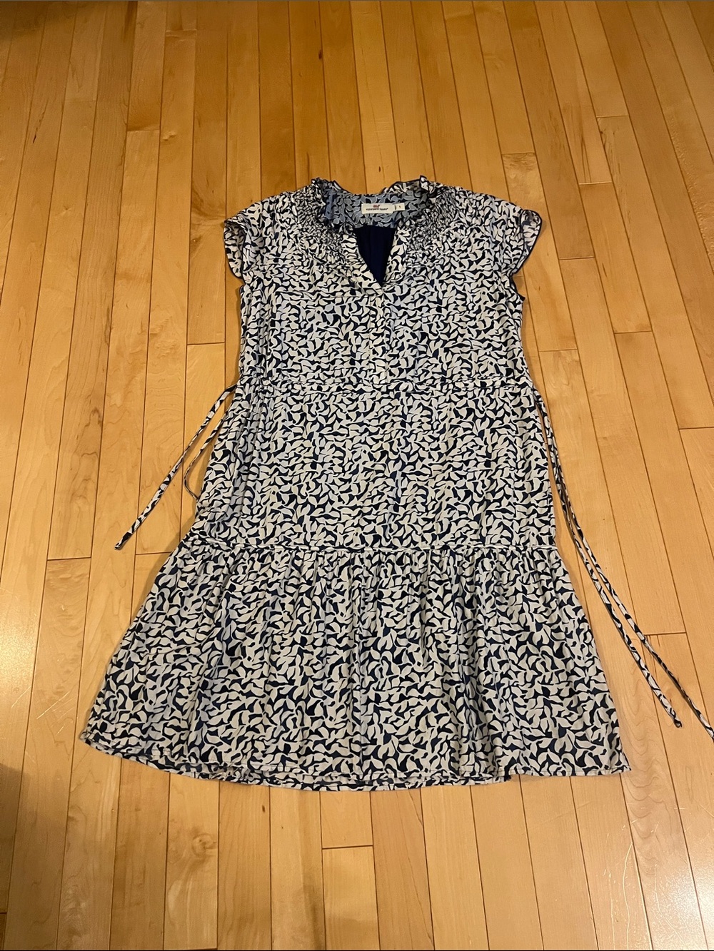 Vineyard Vines Navy and White Leaf-Print Tie-Waist Dress